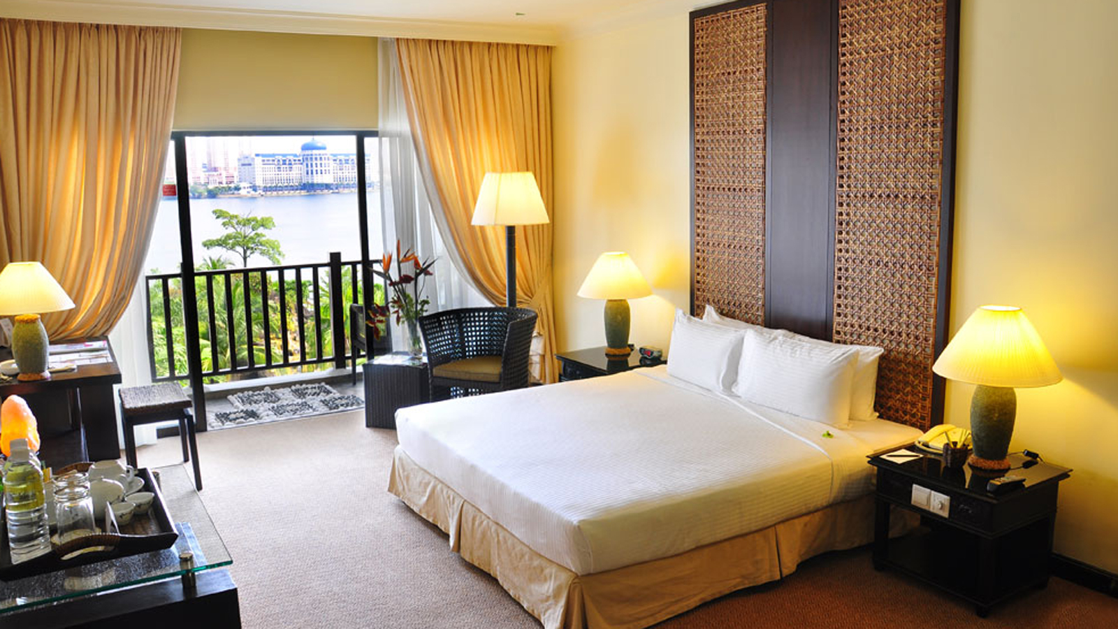 تور مالزي هتل ماینس ولنس- آژانس مسافرتي و هواپيمايي آفتاب ساحل آبي